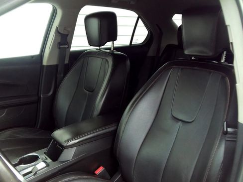 Used 2017 Chevrolet Equinox LT w/ Sport Edition FWD image 9