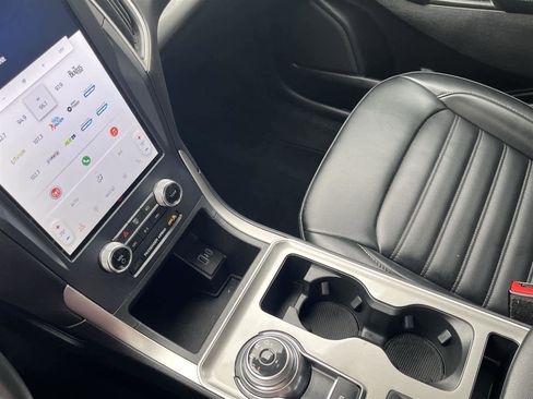 Used 2023 Ford Edge SEL image 24