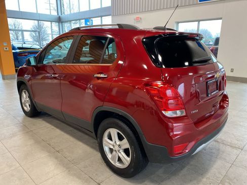 Used 2020 Chevrolet Trax LT w/ Driver Confidence Package image 3