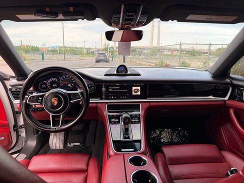 Used 2018 Porsche Panamera 4 AWD/4WD image 4