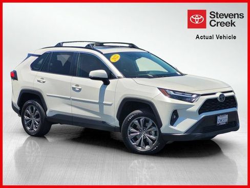 Certified 2022 Toyota RAV4 XLE Premium AWD/4WD image 1