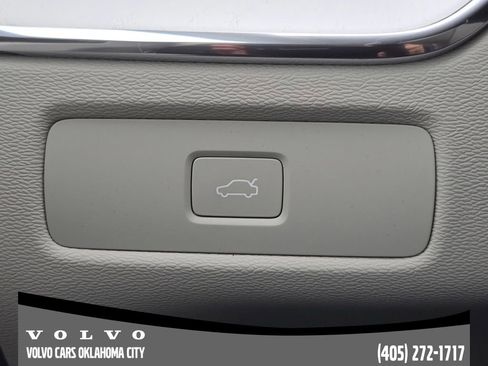 New 2026 Volvo XC60 B5 Ultra w/ Protection Package Premier image 21