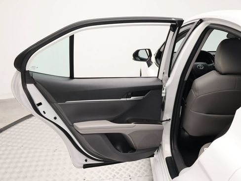 Certified 2023 Toyota Camry SE FWD image 21
