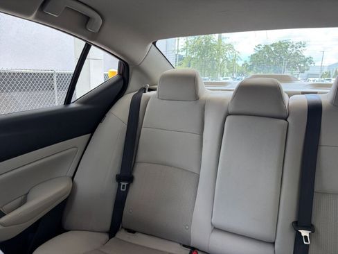 Used 2025 Nissan Altima 2.5 SV FWD image 39