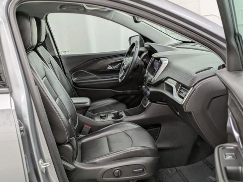 Used 2024 GMC Terrain SLT AWD/4WD image 23