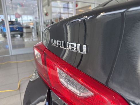 Used 2023 Chevrolet Malibu LT image 8