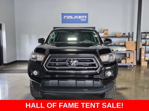Used 2020 Toyota Tacoma 4x4 Double Cab image 2