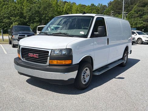 Used 2024 GMC Savana 2500 w/ Driver Convenience Package RWD image 3