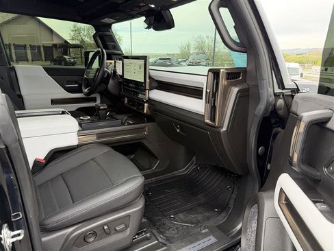 Used 2024 GMC Hummer EV 2X w/ Extreme Off-Road Package AWD/4WD image 9