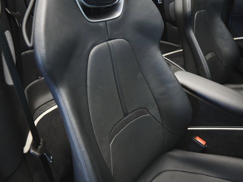 Used 2024 Ferrari Roma Spider RWD image 37