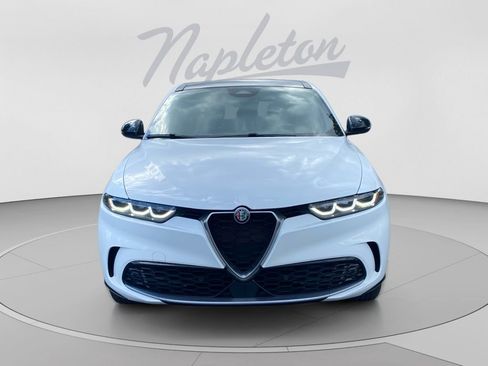 Used 2024 Alfa Romeo Tonale Ti w/ Premium Interior Package AWD/4WD image 9