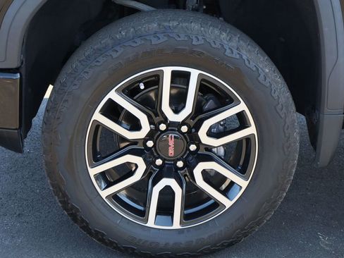 Used 2021 GMC Sierra 1500 AT4 w/ AT4 Premium Package image 32