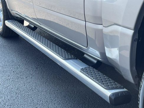 Used 2022 RAM 1500 Big Horn AWD/4WD image 12