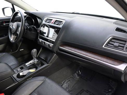 Used 2017 Subaru Outback 2.5i Limited w/ Popular Package #5 image 15