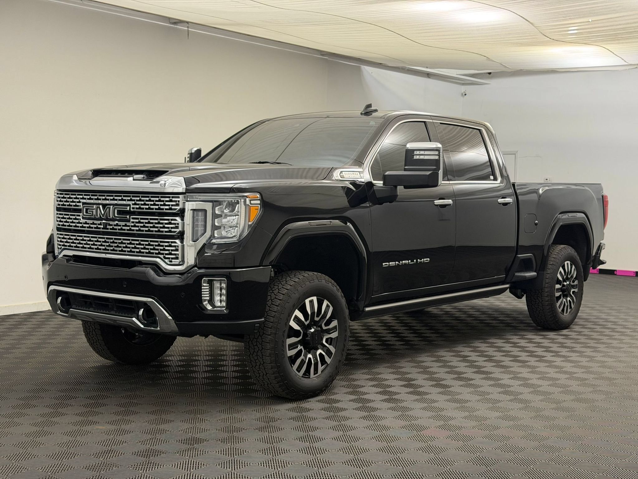 Used 2022 GMC Sierra 2500 Denali w/ Denali Ultimate Package AWD/4WD image 1