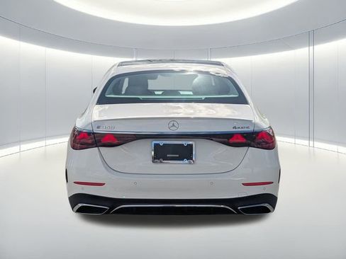 Used 2025 Mercedes-Benz E 350 4MATIC Sedan image 6