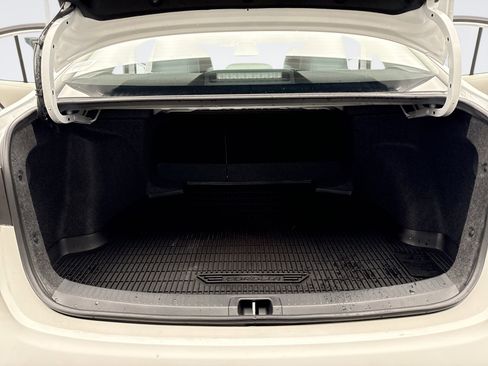 Used 2025 Toyota Corolla LE image 17