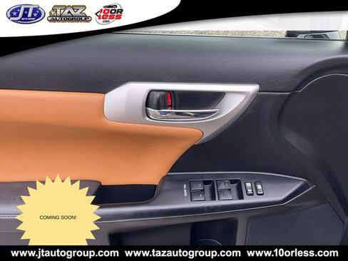 Used 2012 Lexus CT 200h Premium image 11