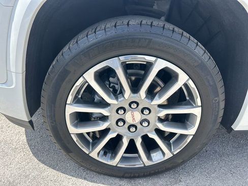 Used 2023 GMC Acadia Denali w/ Denali Ultimate Package image 17