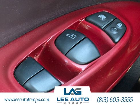 Used 2016 Nissan Juke SL FWD image 23