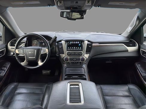 Used 2019 GMC Yukon Denali w/ Denali Ultimate Black Edition AWD/4WD image 32