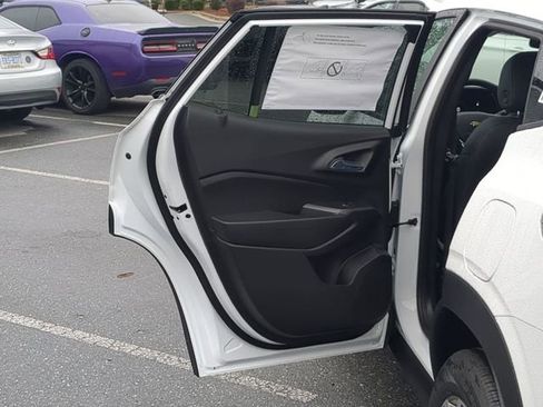 New 2026 Chevrolet Trax LT w/ Driver Confidence Package image 34