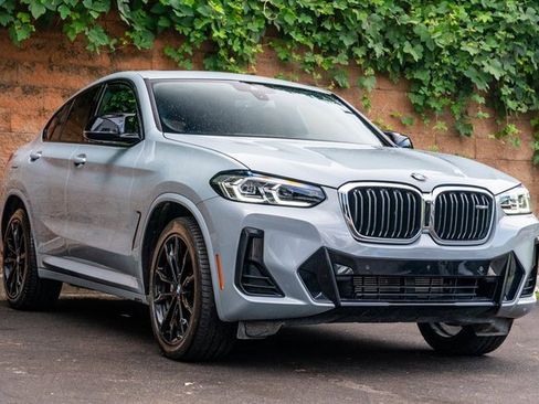 Used 2023 BMW X4 M40i image 3