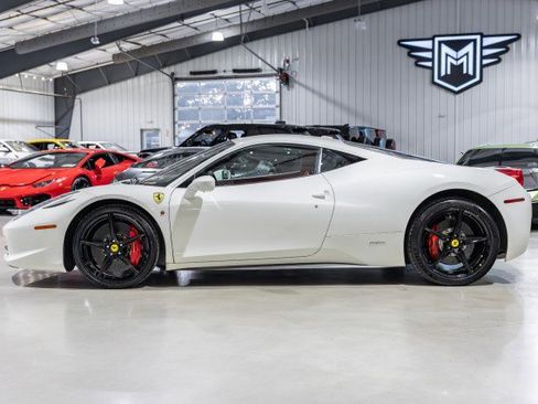 Used 2013 Ferrari 458 Italia Coupe image 3
