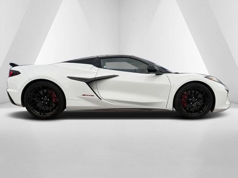 Used 2023 Chevrolet Corvette Z06 w/ Stealth Interior Trim Package image 8