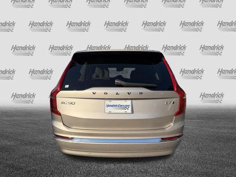 Used 2024 Volvo XC90 B5 Core w/ Climate Package AWD/4WD image 8
