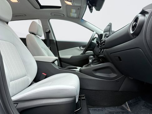 Used 2023 Hyundai Kona SEL w/ Convenience Package image 18