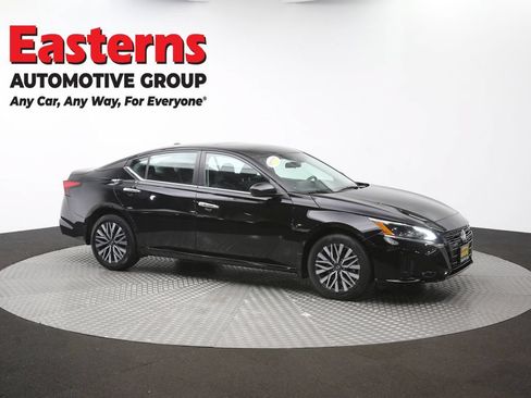 Used 2023 Nissan Altima 2.5 SV w/ SV Premium Package AWD/4WD image 50