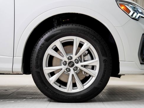 Certified 2025 Audi Q3 2.0T Premium w/ Convenience Package image 26