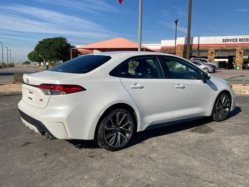 Used 2022 Toyota Corolla SE image 4
