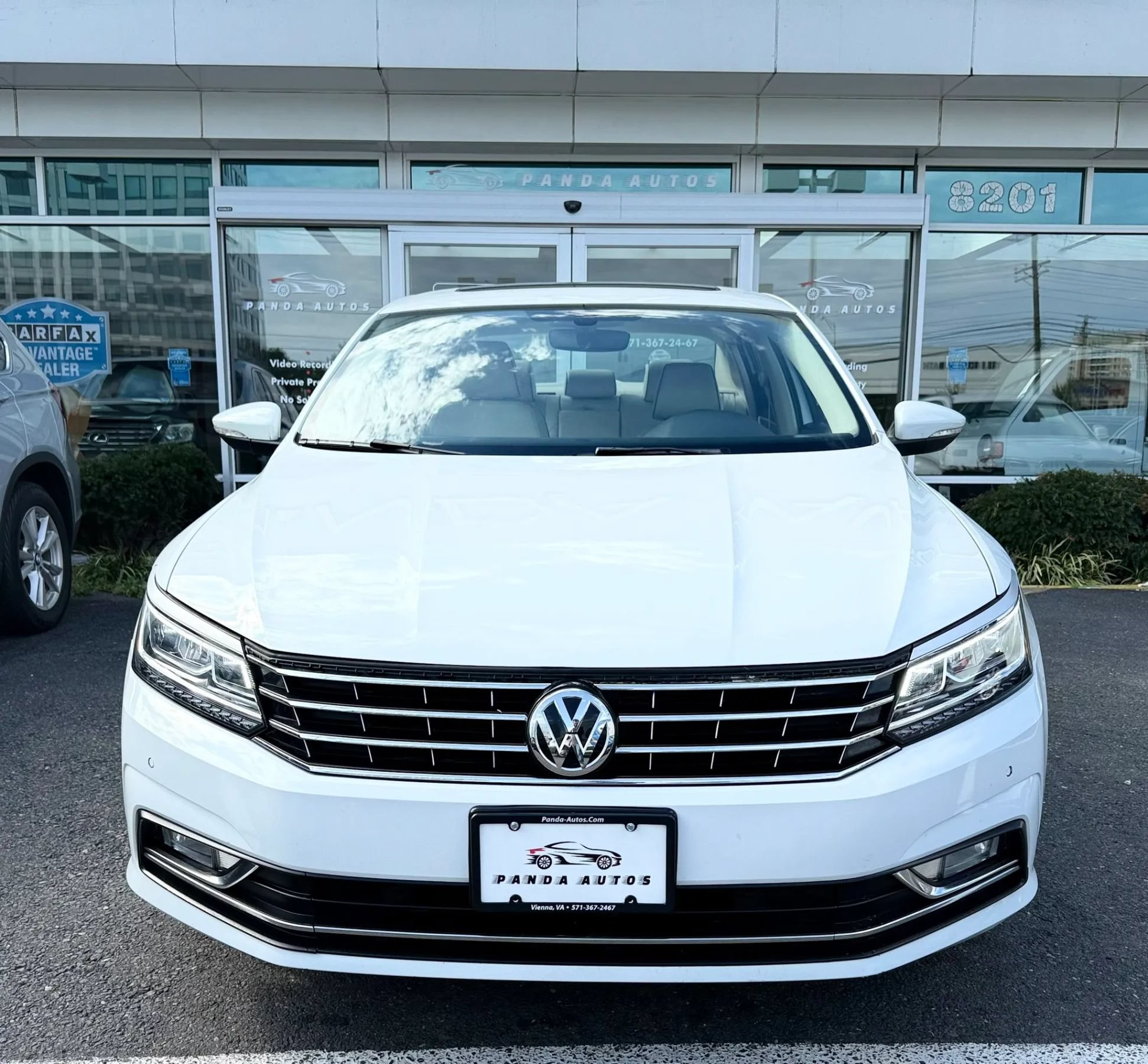 Used 2017 Volkswagen Passat 1.8T SE FWD image 2