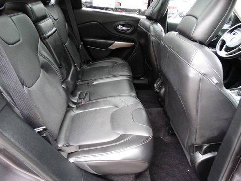 Used 2018 Jeep Cherokee 4WD Limited w/ Luxury Group w/ Luxury Group image 42