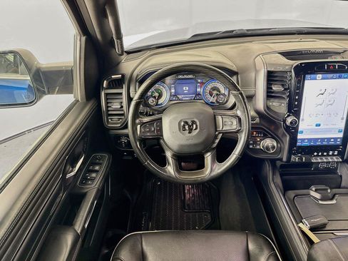 Used 2022 RAM 1500 Limited AWD/4WD image 2