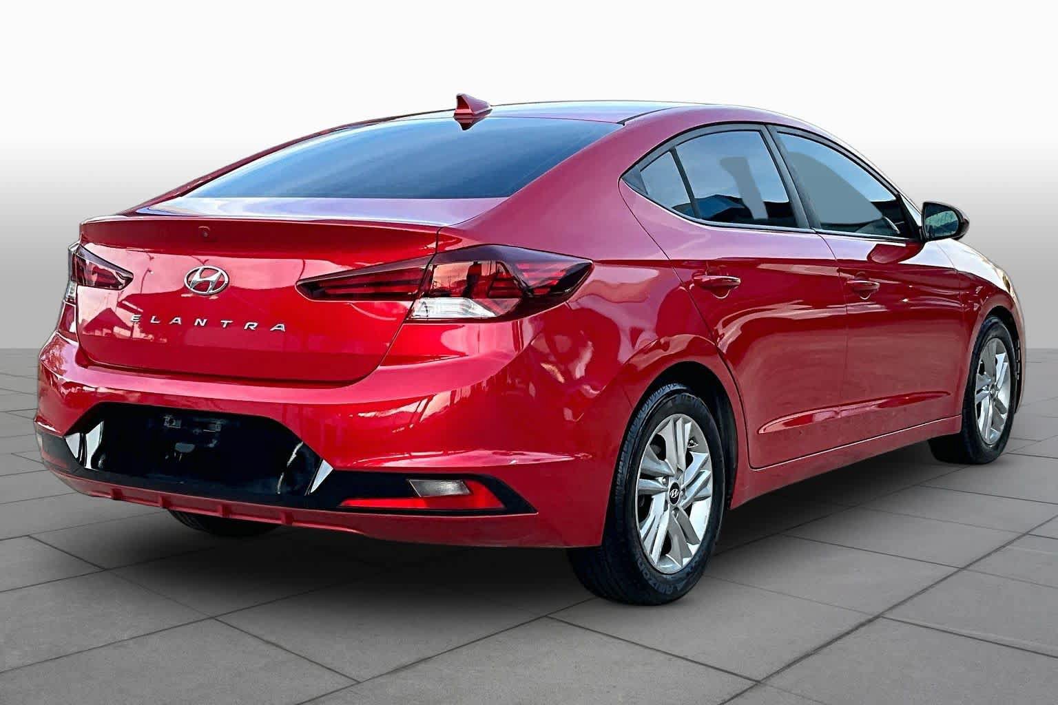 Used 2020 Hyundai Elantra SEL FWD image 12
