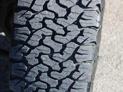 Used 2017 Ford F250 Lariat w/ Lariat Value Package image 23