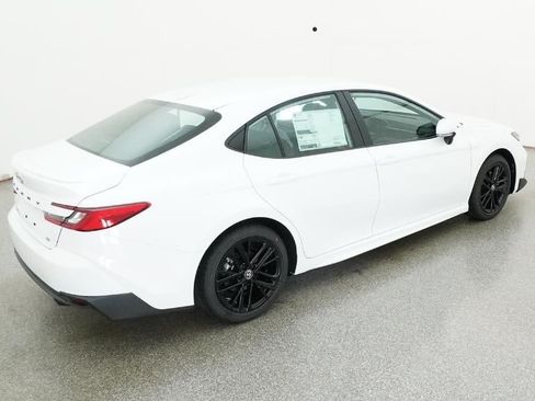 New 2026 Toyota Camry SE FWD image 9