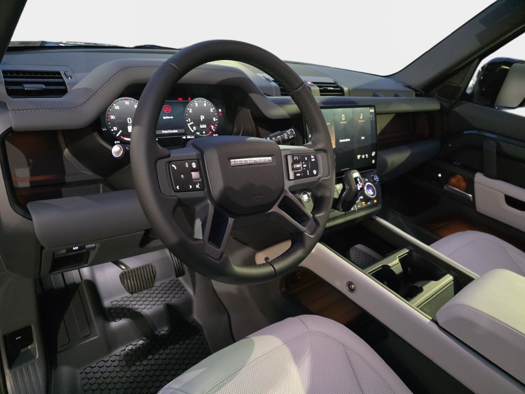 New 2026 Land Rover Defender 110 S AWD/4WD image 13