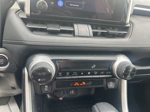 Used 2025 Toyota RAV4 XLE w/ Convenience Package image 27