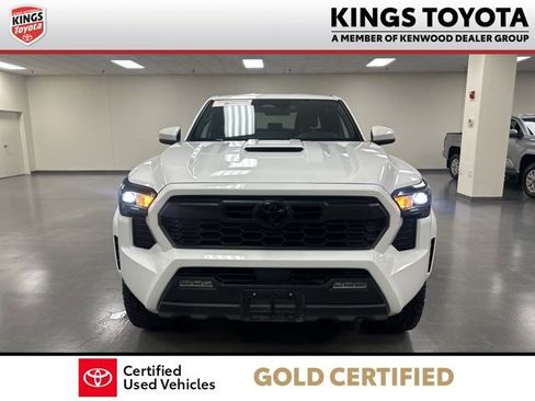 Used 2024 Toyota Tacoma TRD Sport image 3