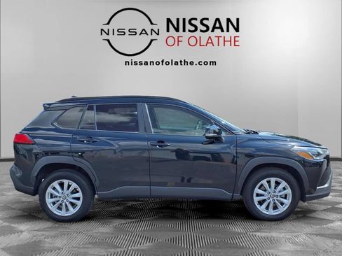 Used 2022 Toyota Corolla Cross LE FWD image 30