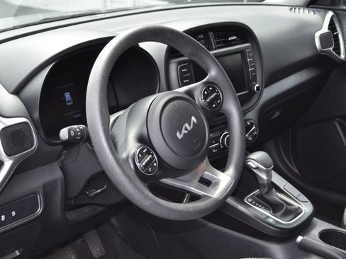 Used 2024 Kia Soul LX w/ Option Group 015 FWD image 8