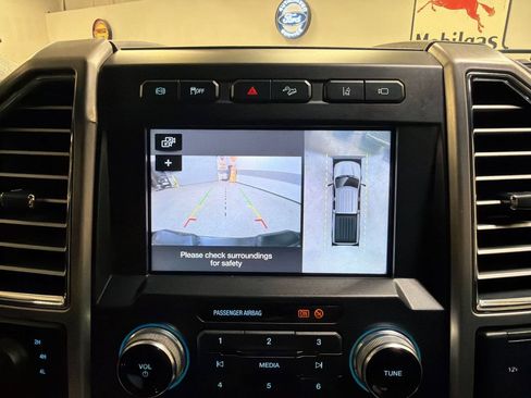 Used 2017 Ford F250 Platinum w/ Platinum Ultimate Package AWD/4WD image 23