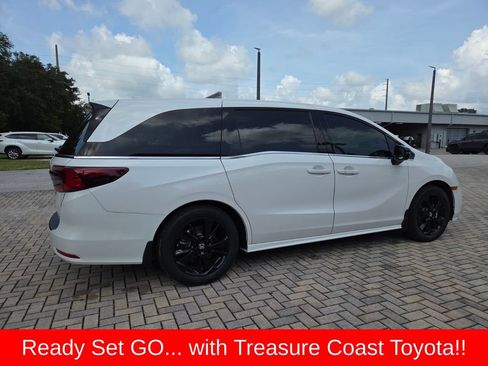 Used 2024 Honda Odyssey Sport image 12