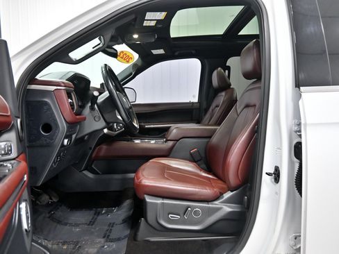 Used 2022 Ford Expedition Max Limited AWD/4WD image 5