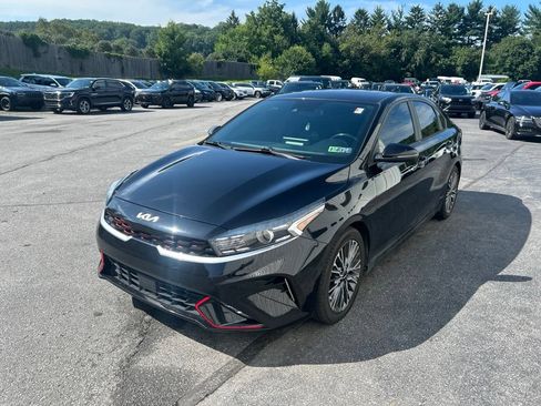 Used 2022 Kia Forte GT-Line w/ GT-Line Premium Package FWD image 2