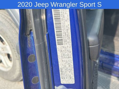 Used 2020 Jeep Wrangler Sport AWD/4WD image 23